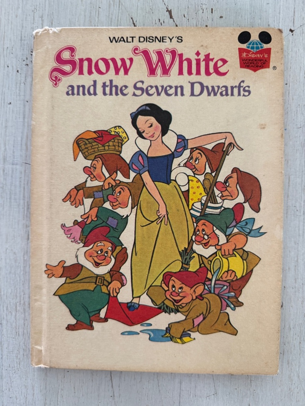 Snow White and the Seven Dwarfs Book - 1973 Walt Disney